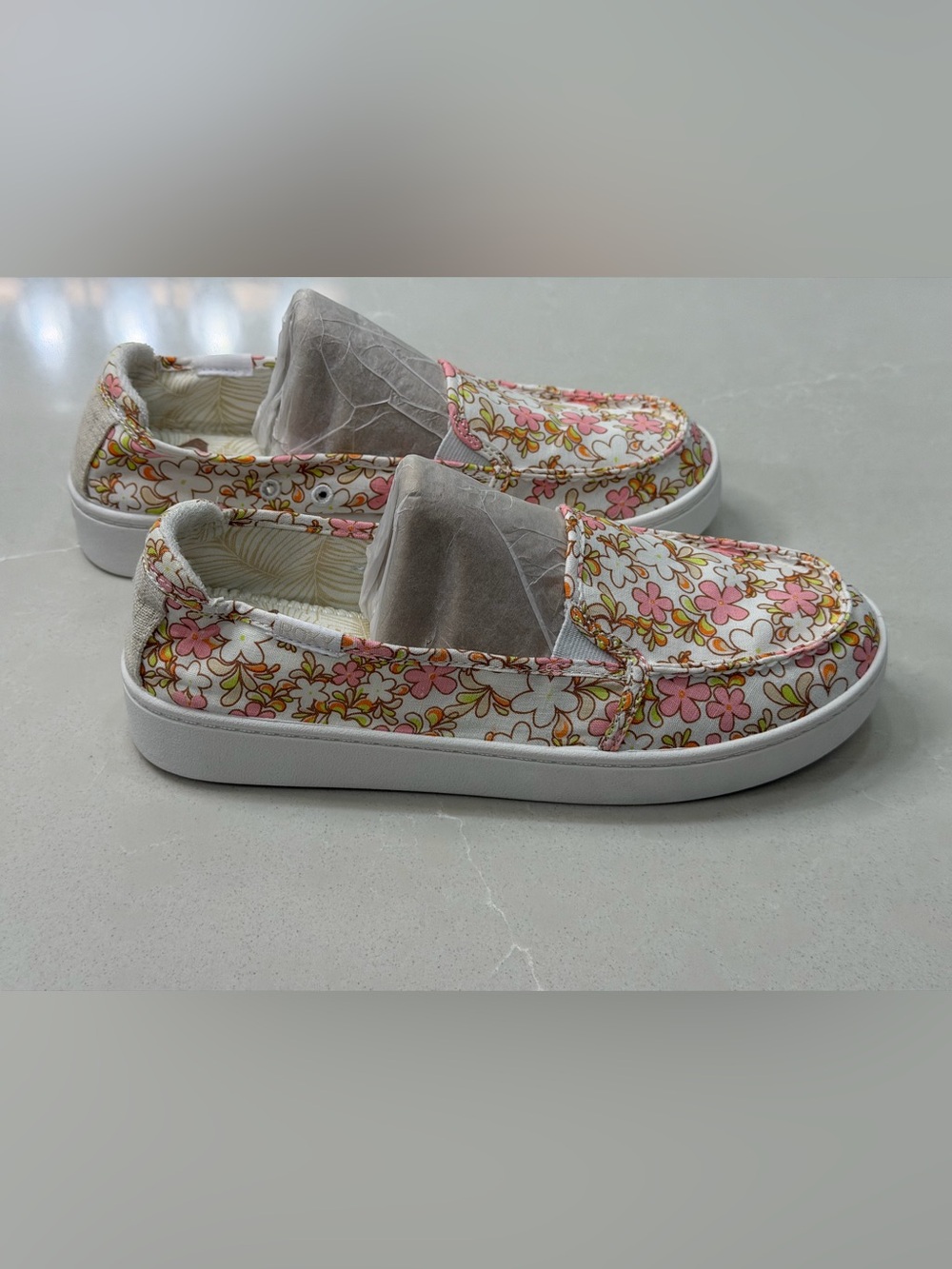 ROXY Women's Minnow Plus Slip On Floral Sneakers Shoes Size 8.5